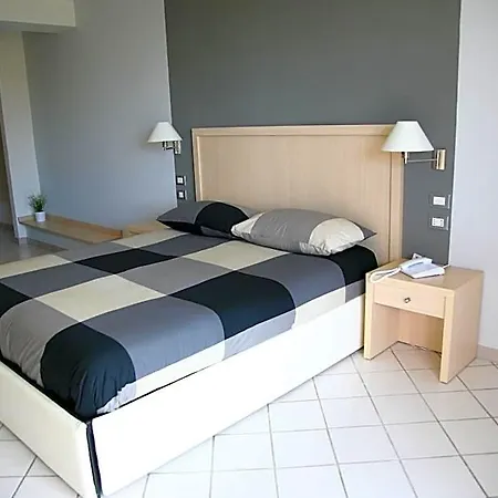 De Maria House 4*
