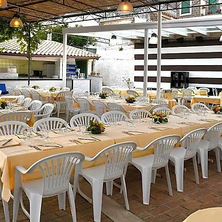 De Maria House 4*